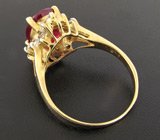 Кольцо из коллекции "Mia" с ярким сапфиром и бесцветными цирконами Серебро 925