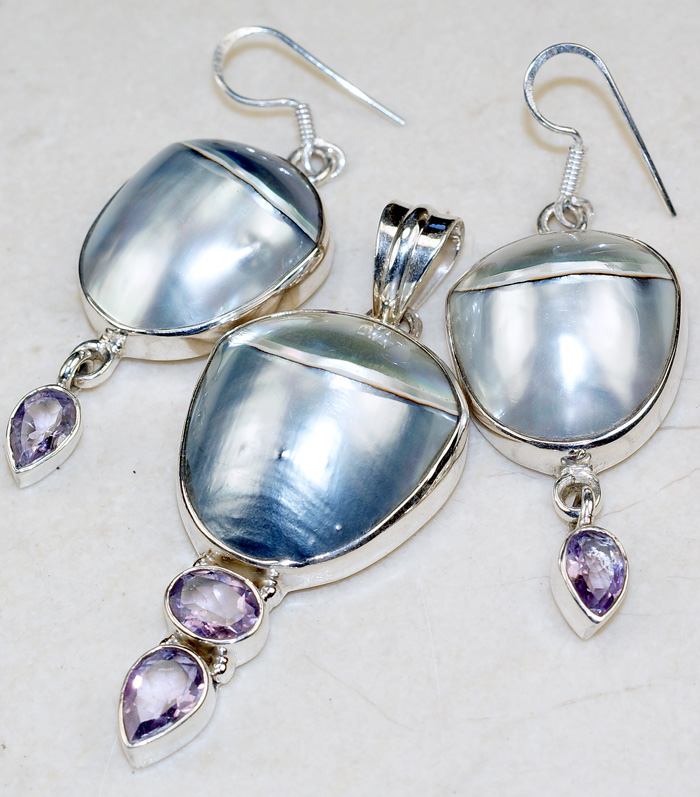 Комплект с раковинами и аметистами