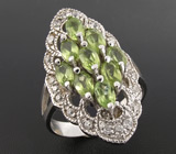 Эффектное кольцо с яркими перидотами Серебро 925