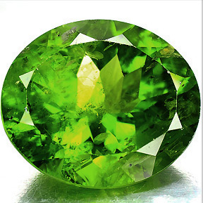 Крупный перидот 20,8 карат