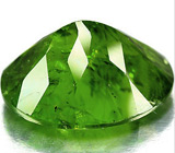 Крупный перидот 20,8 карат 