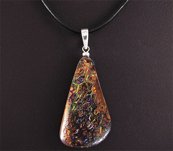 Австралийский болдер опал 43,02 карат на шнуре