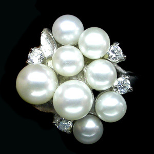 Замечательное кольцо с жемчугом