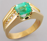 Кольцо с роскошным колумбийским изумрудом и бриллиантами Золото
