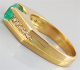 Кольцо с роскошным колумбийским изумрудом и бриллиантами Золото