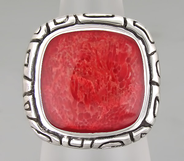 Кольцо с кораллом