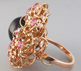 Кольцо с кабошоном турмалина и розовыми сапфирами Золото