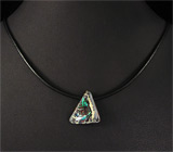 Австралийский болдер опал 22,75 карат на шнуре 