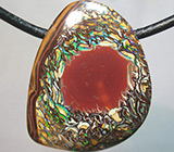 Австралийский болдер опал 50,45 карат на шнуре 