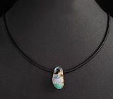 Австралийский болдер опал 9,18 карат на шнуре 