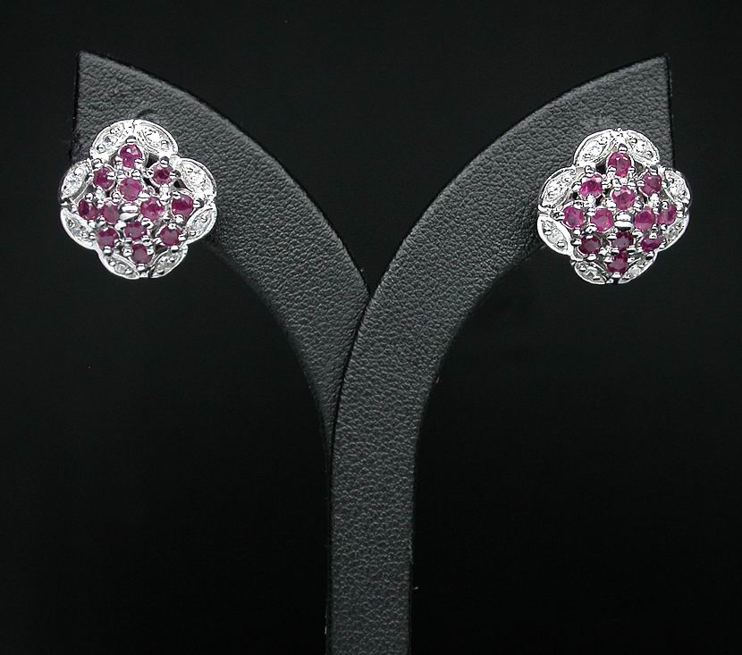 Серьги с рубинами