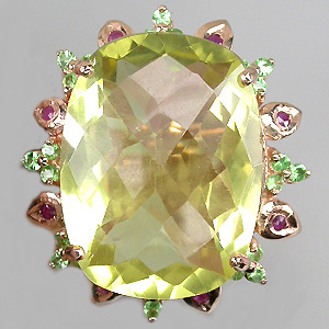 Замечательное кольцо с цитрином, цаворитами и сапфирами