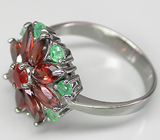 Яркое кольцо с корнелианом, гранатами и изумрудами Серебро 925
