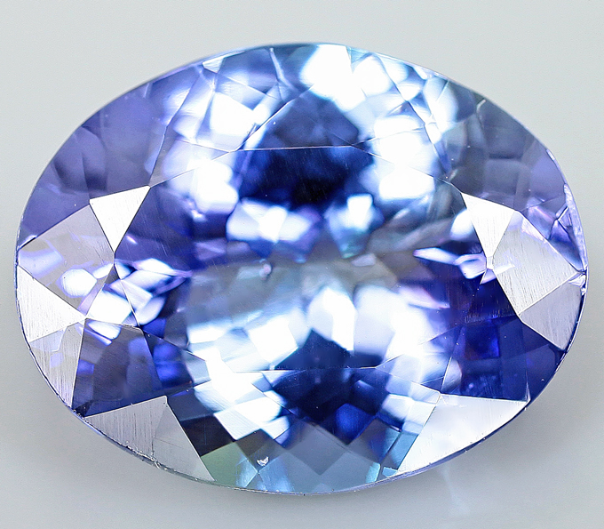 Чистейший танзанит 2,41 карат