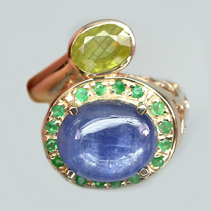 Оригинальное кольцо из коллекции "Mia" с кианитом, изумрудами и желтым сапфиром