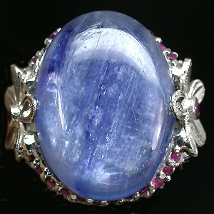 Кольцо с кианитом и пурпурными сапфирами