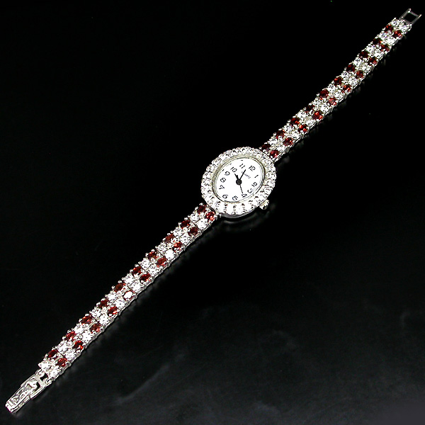 Часы на гранатовом браслете