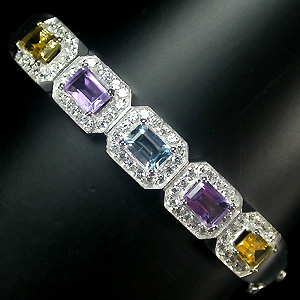 Стильный браслет с самоцветамми