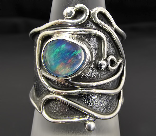 Кольцо с мексиканским кристаллическим опалом