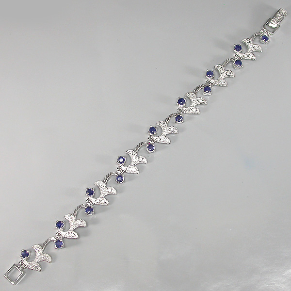 Элегантный браслет с синими сапфирами