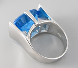 Кольцо с ярким синим топазом Серебро 925