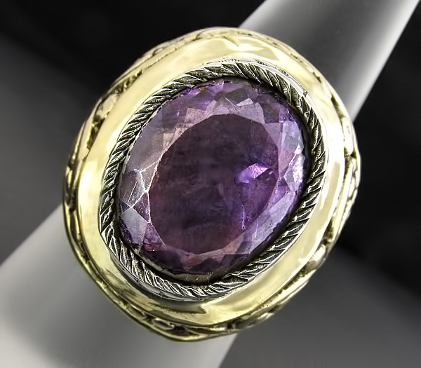 Кольцо с аметистом