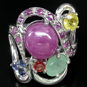 Кольцо с разноцветными сапфирами и изумрудом