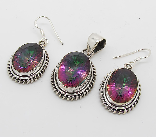 Комплект с мистик-топазами