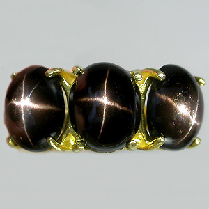 Кольцо с тремя звездчатыми диопсидами