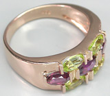 Кольцо из коллекции "Mia" с перидотами и родолитами Серебро 925