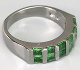 Яркое кольцо с цаворитами Серебро 925