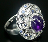 Кольцо со сливовым аметистом и синими сапфирами Серебро 925