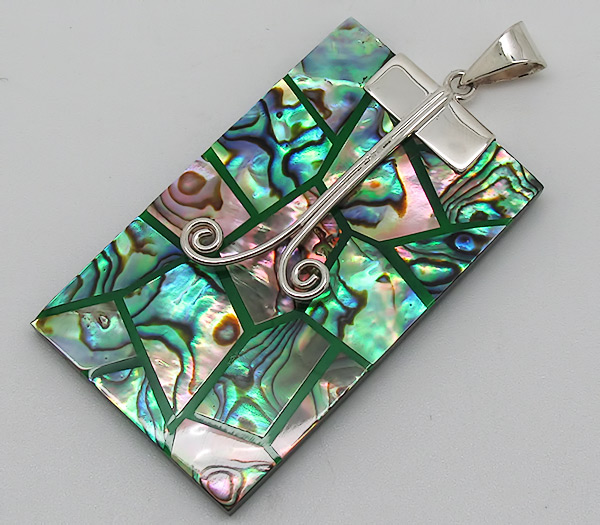 Крупный кулон с абалоном