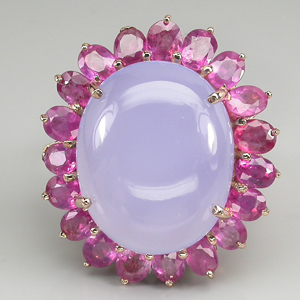 Крупное кольцо с лавандовым халцедоном и розовыми сапфирами