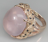 Массивное кольцо со звездчатым розовым кварцем и сапфирами Серебро 925