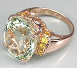 Замечательное кольцо с зеленым аметистом и золотистыми сапфирами Серебро 925