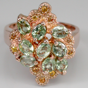 Кольцо из коллекции "Mia" с зелеными и золотистыми сапфирами