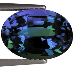 Чистейший крупный танзанит 5,48 карат