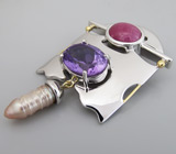 Кулон с кабошоном пурпурного сапфира, аметистом и жемчужиной барокко Серебро 925