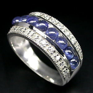 Кольцо с кабошонами синих сапфиров