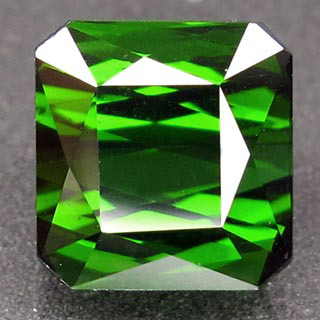 Сочно-зеленый турмалин 3,07 карат