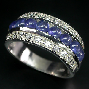 Кольцо с кабошонами синих сапфиров