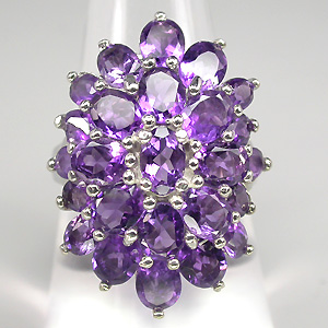 Замечательное кольцо с аметистами