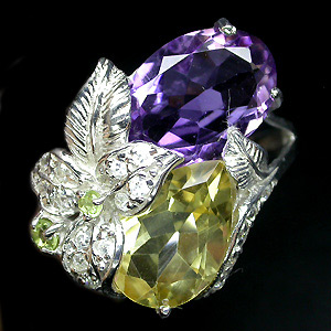 Великолепное кольцо с аметистом, цитрином и перидотами