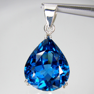 Коллекция "Perfection". Кулон с топазом-каплей