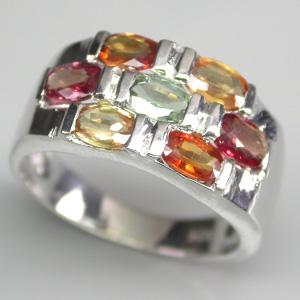 Кольцо с разноцветными сапфирами