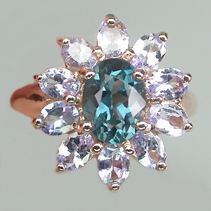 Кольцо-цветок из коллекции "Mia" с топазом и танзанитами