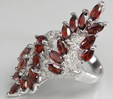 Великолепное кольцо с мозамбикскими гранатами Серебро 925