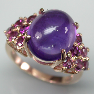 Кольцо со сливовым аметистом и родолитами гранатами