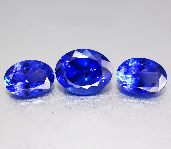 Эксклюзив! Набор из трех танзанитов 22,76 карат